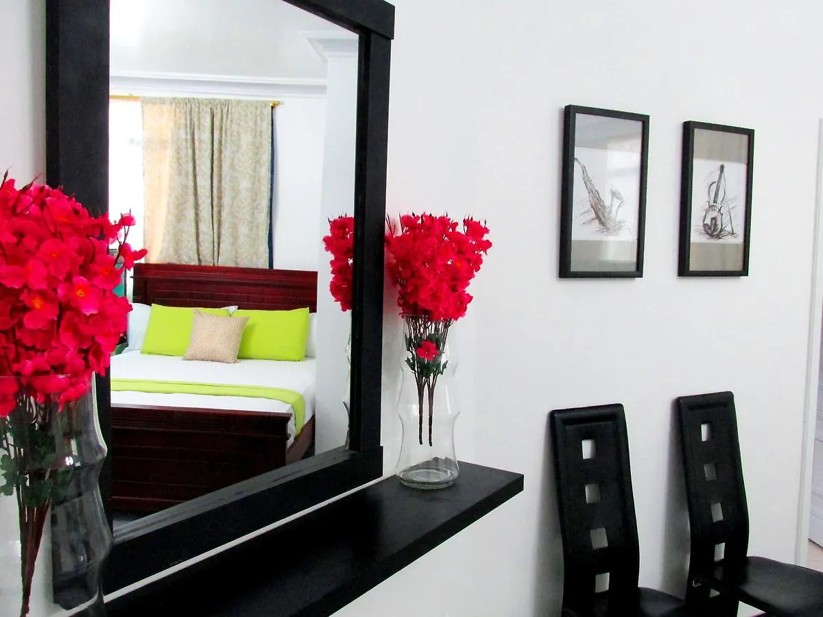 Home Suite Garden Guayaquil 3*,